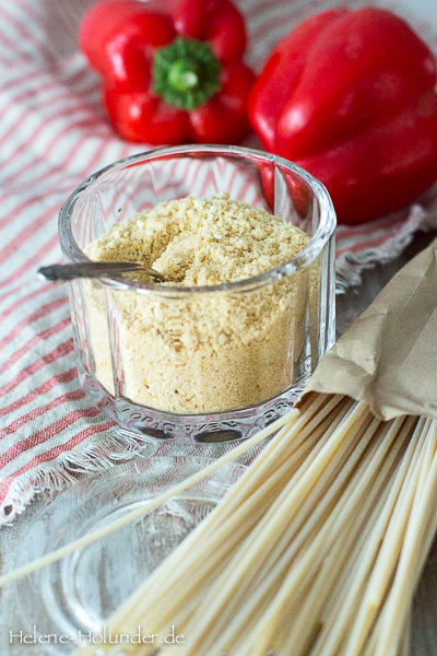Cashew Topping im Parmesan Style, vegan, Helene Holunder